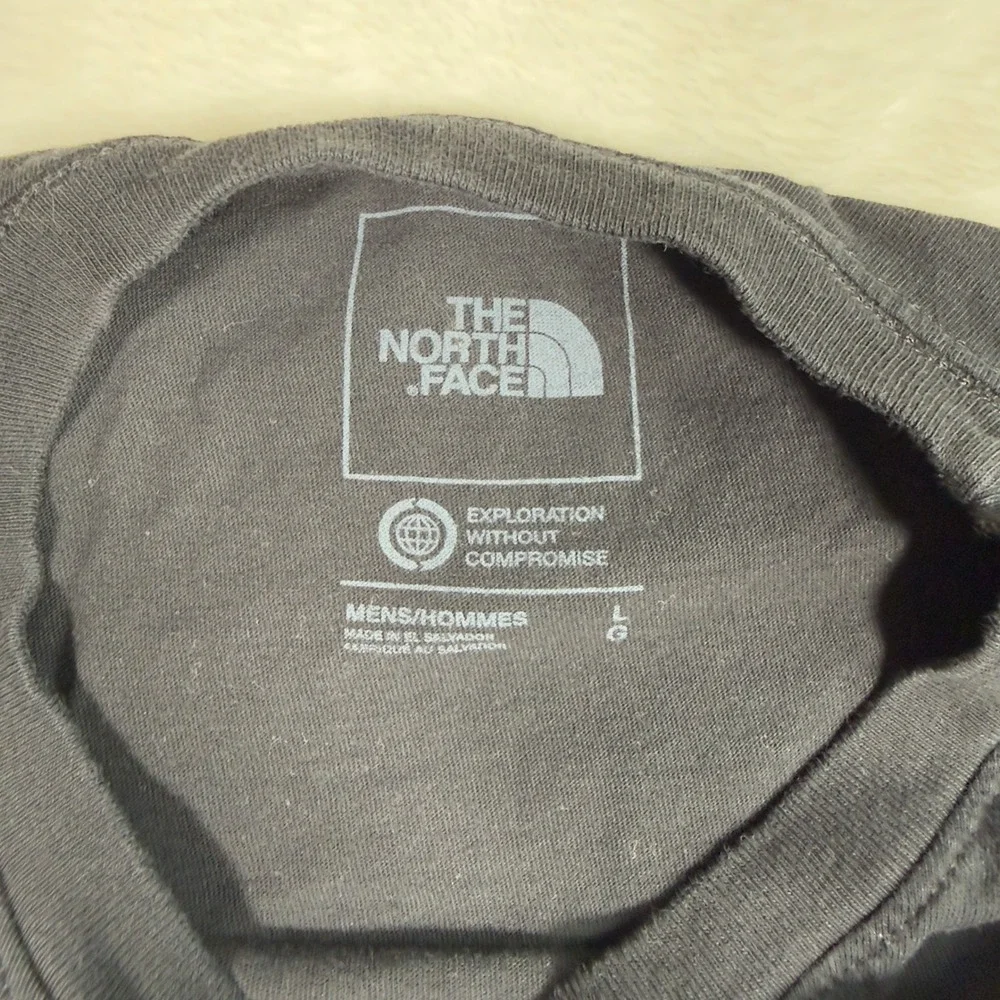 The North Face Mens T Shirt Black Short Sleeve Never Stop Exploring Graphic L‎